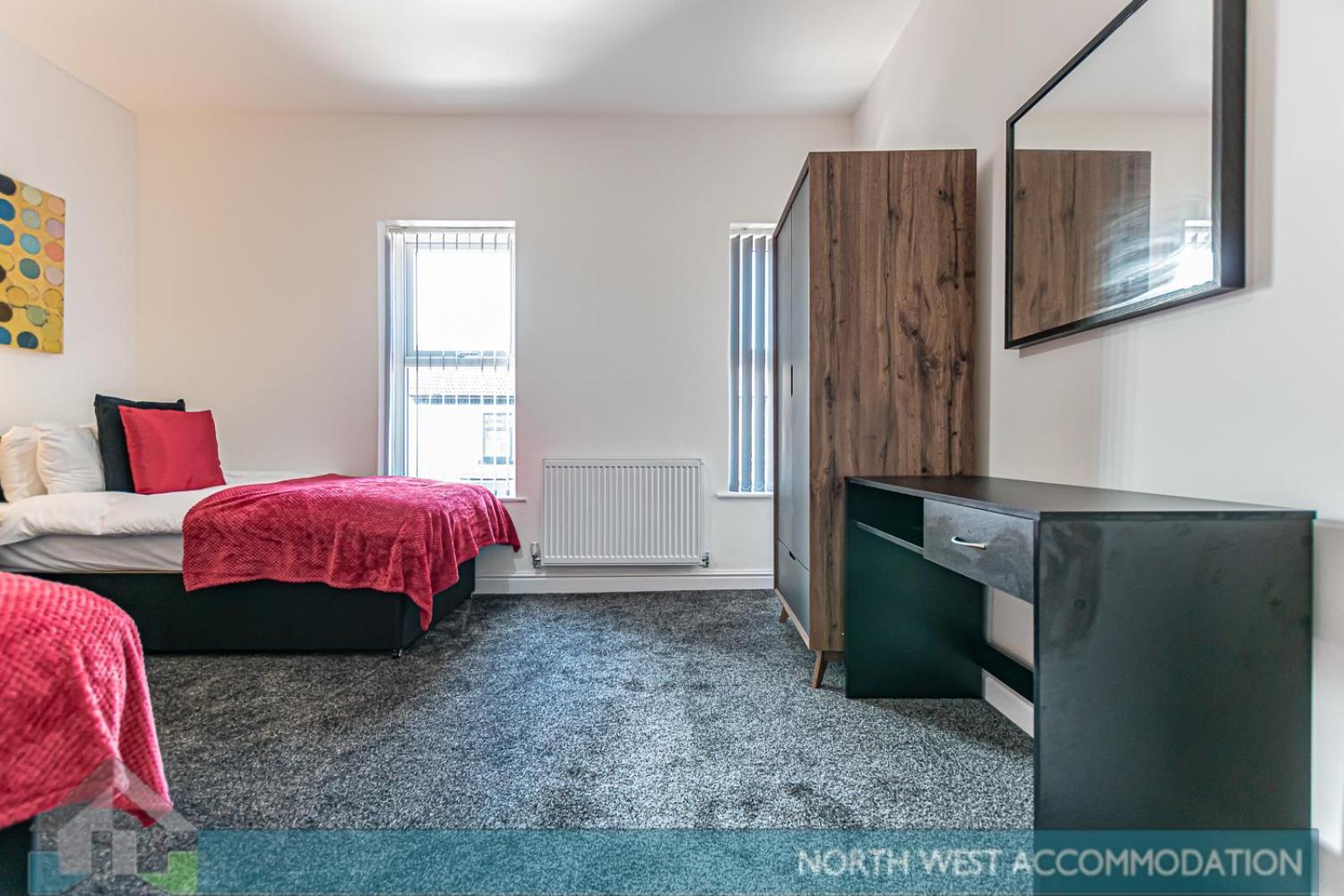 Wellfield Serviced Accommodation Warrington Bagian luar foto