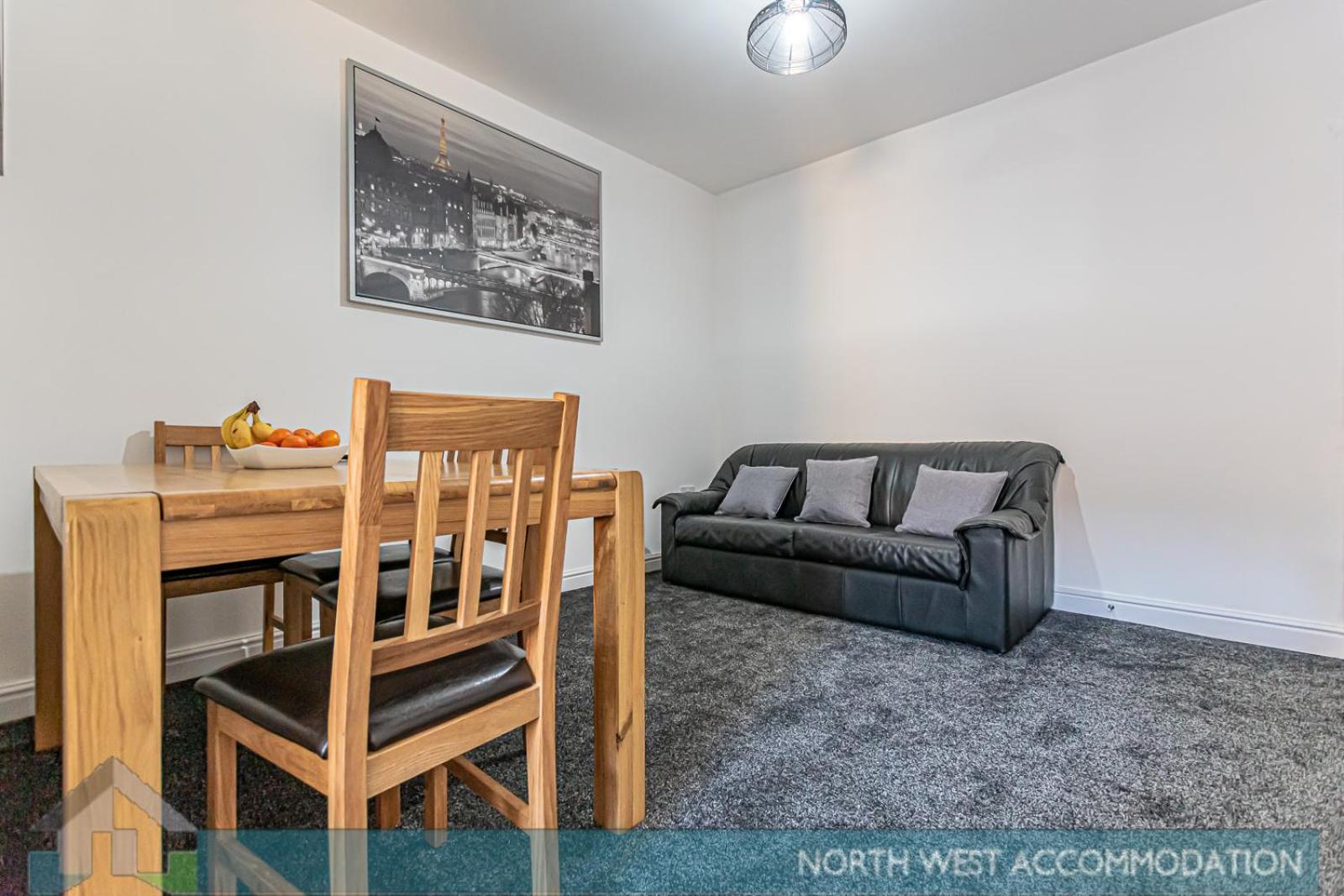 Wellfield Serviced Accommodation Warrington Bagian luar foto